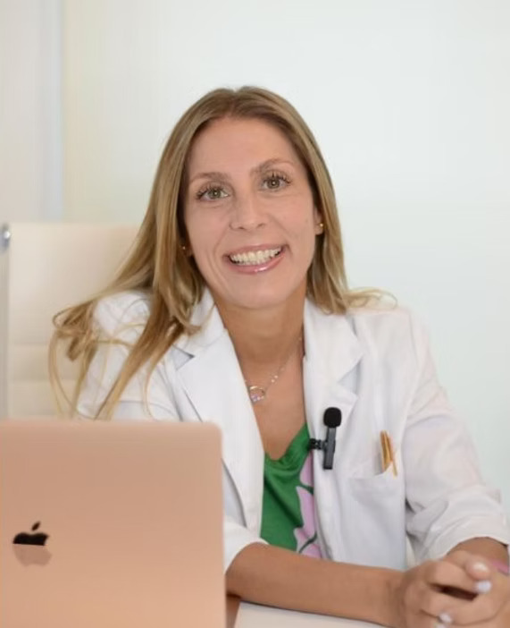 Dra. Jimena D. Frasso en consultorio